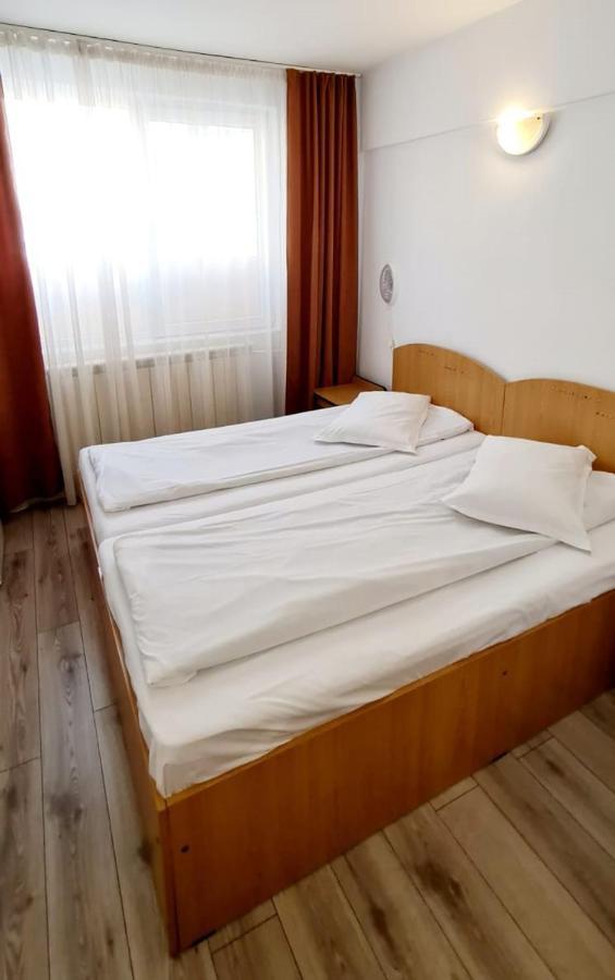 Hotel Victoria Iasi Luaran gambar